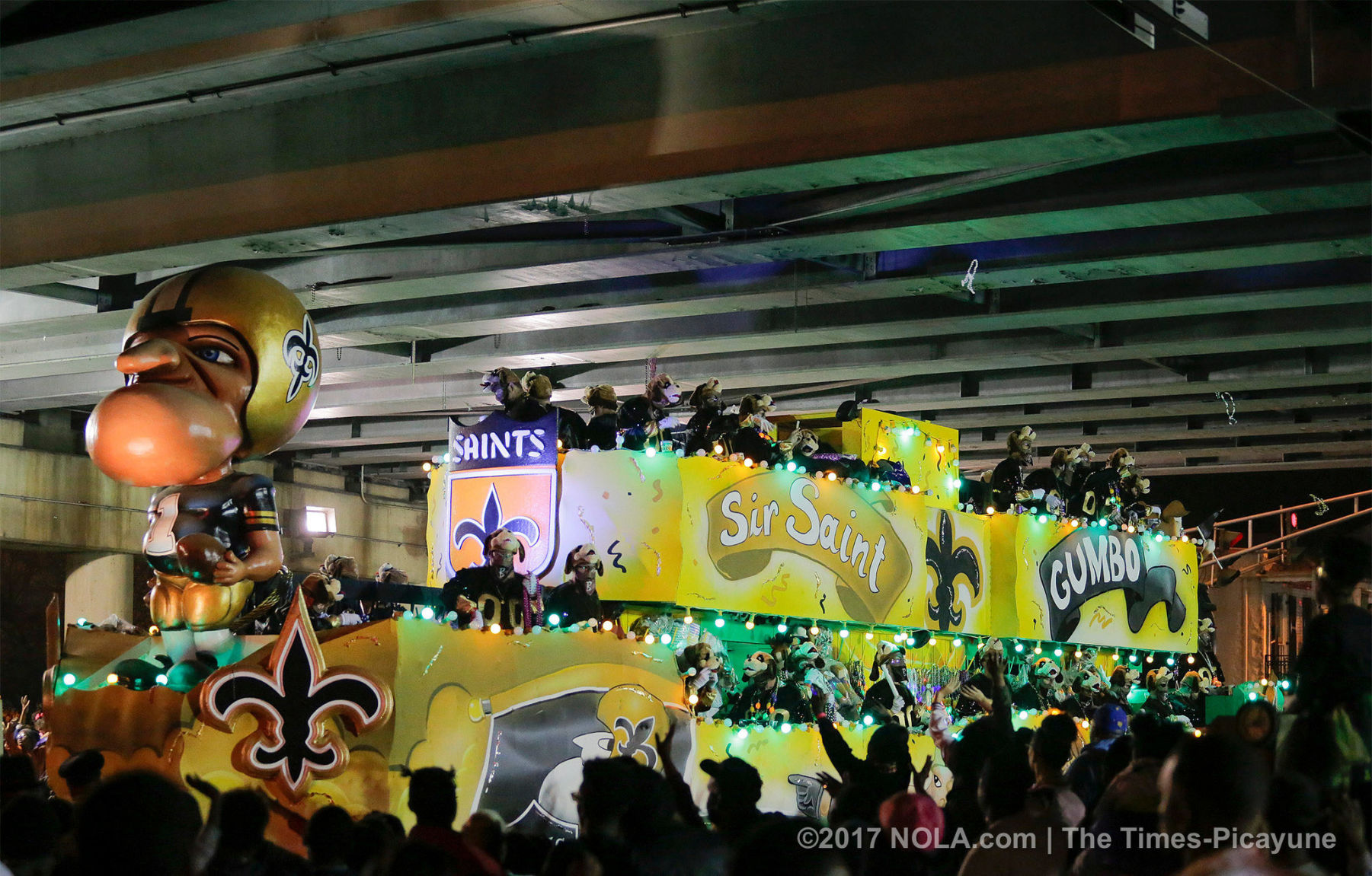 Krewe of Bacchus 2017 rolls in New Orleans: See Mardi Gras parade photos